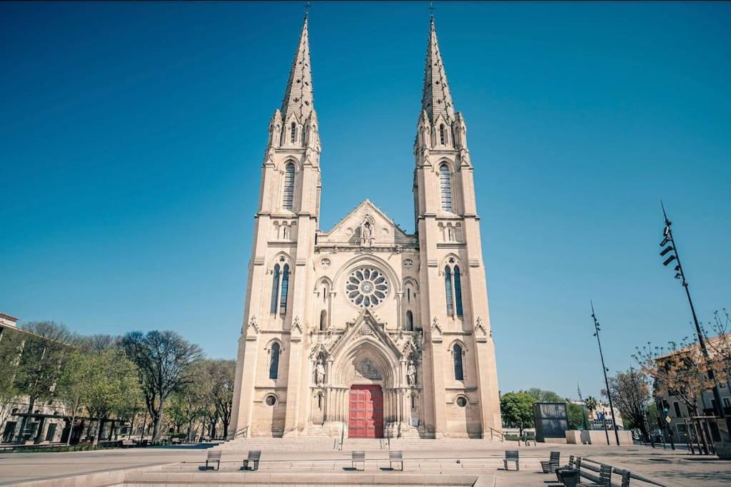 Apartamento L'Historien - Avec Balcon Coeur De Nimes Exterior foto